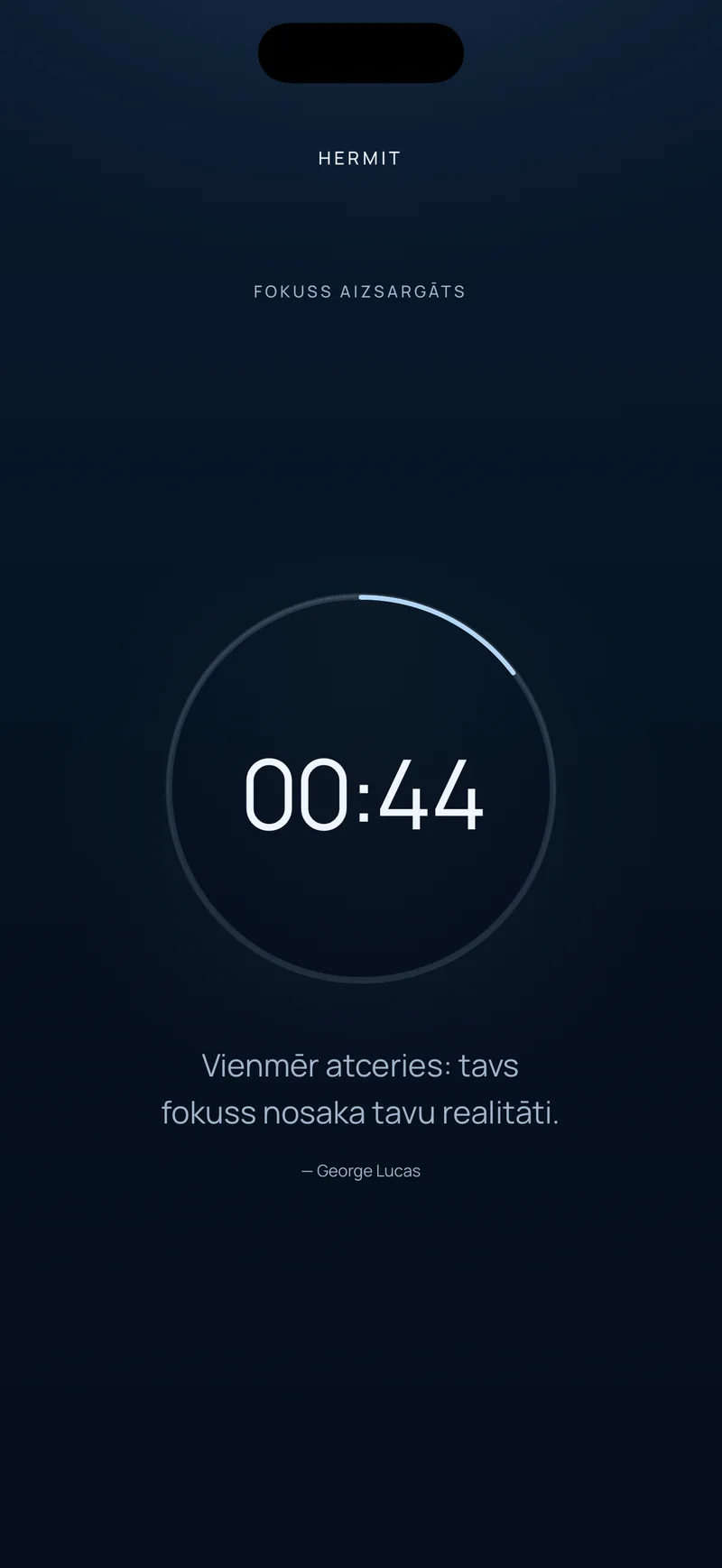 Hermit atpakaļskaitīšana, kas progresa gredzenā rāda atlikušās 00:44, ar īsu citātu zemāk