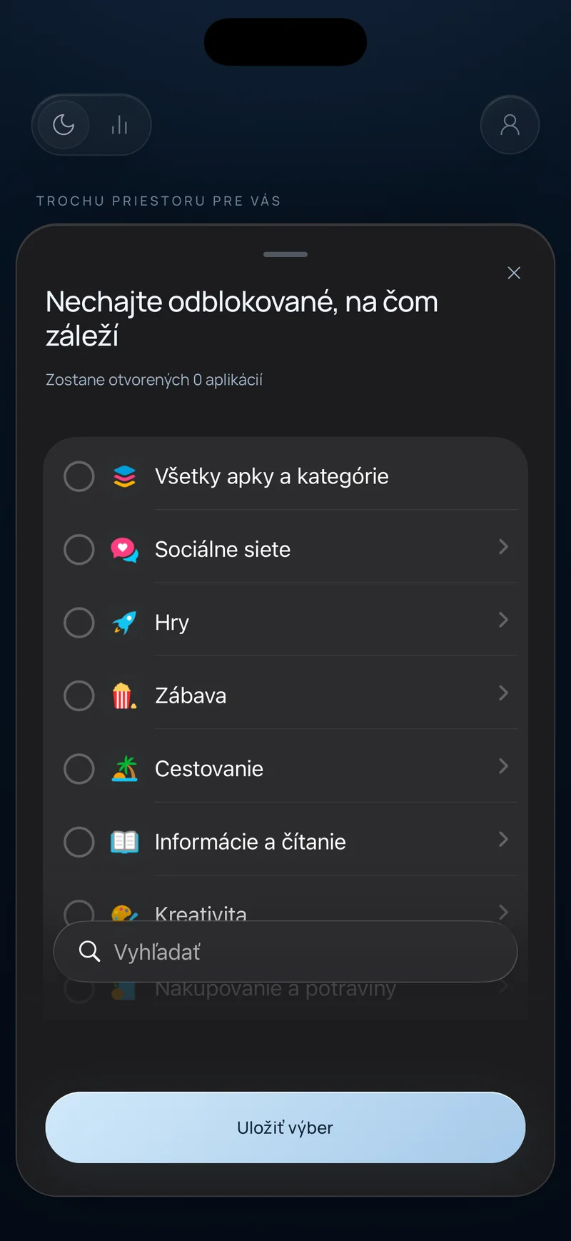 List Hermitu Ponechať dôležité odblokované s kategóriami aplikácií ako Sociálne siete, Hry a Vzdelávanie a poľom na vyhľadávanie